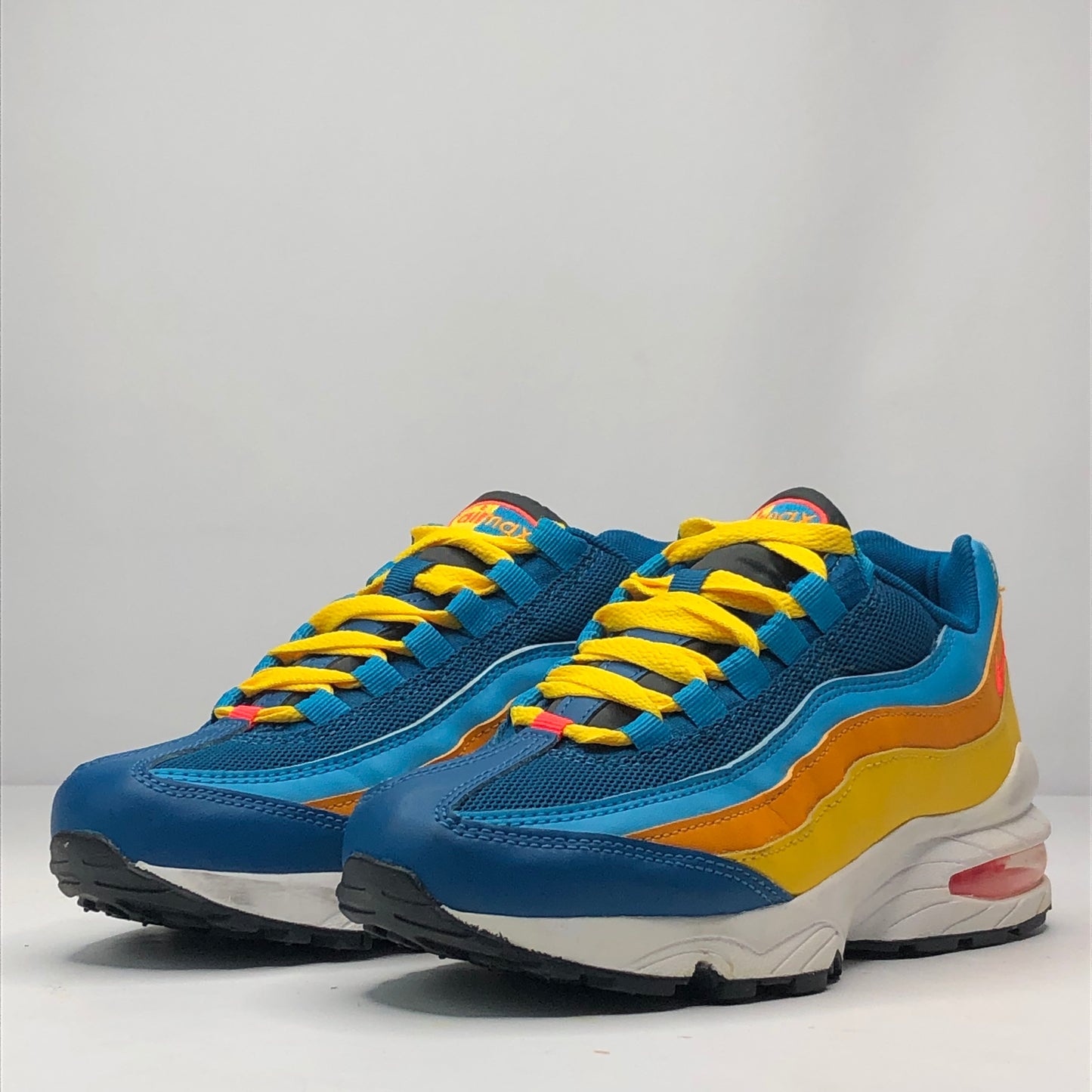 Nike Air Max 95 (gs) Big Kids (35.5 BR)